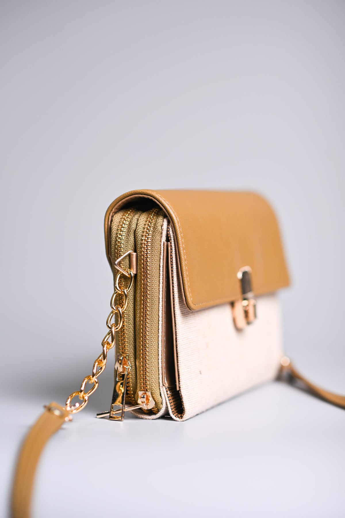 Witty Sleek Sling bag