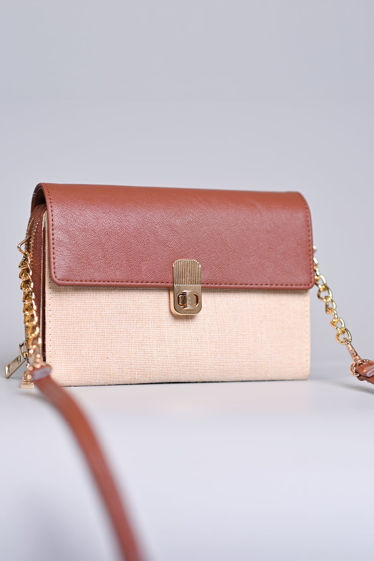 Witty Sleek Sling bag