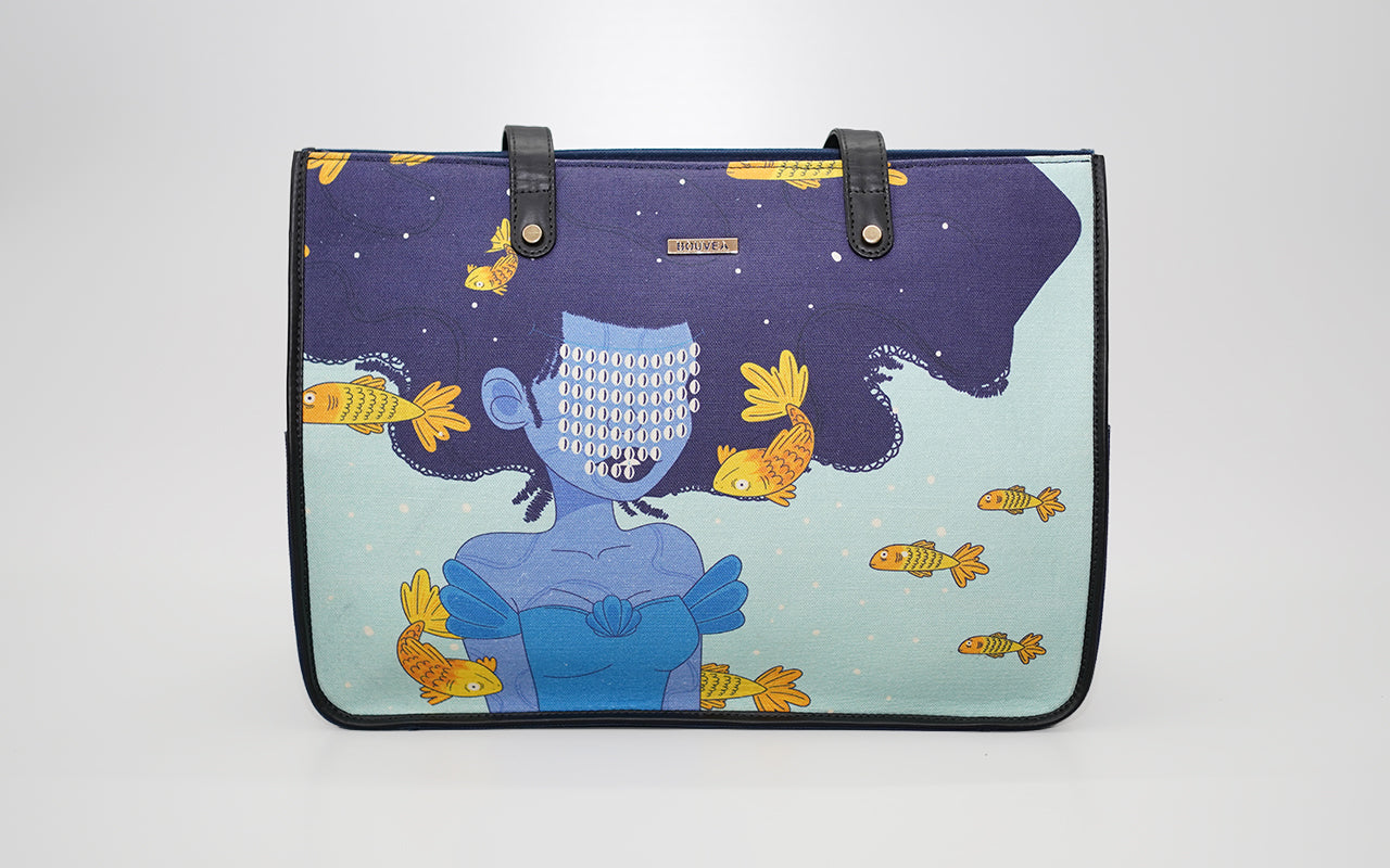 Aquie Tote bag