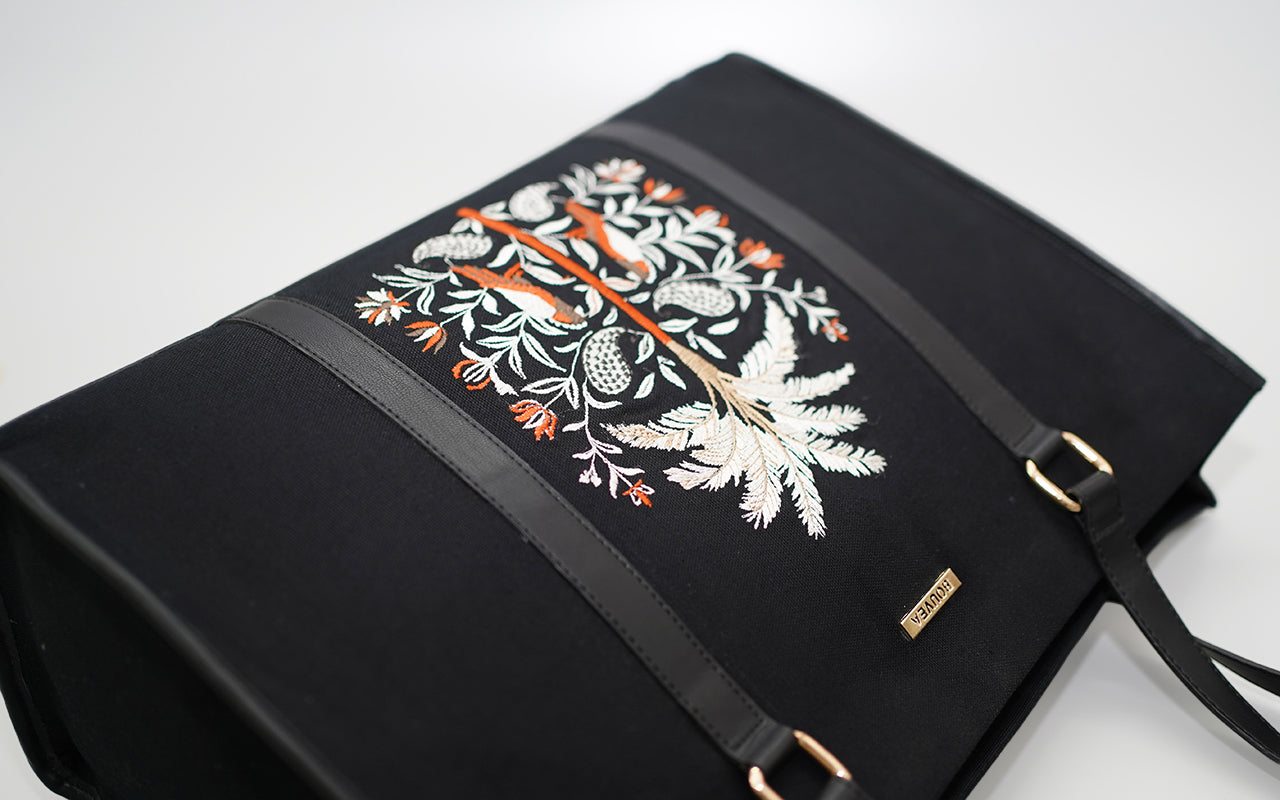 Palmora Tote