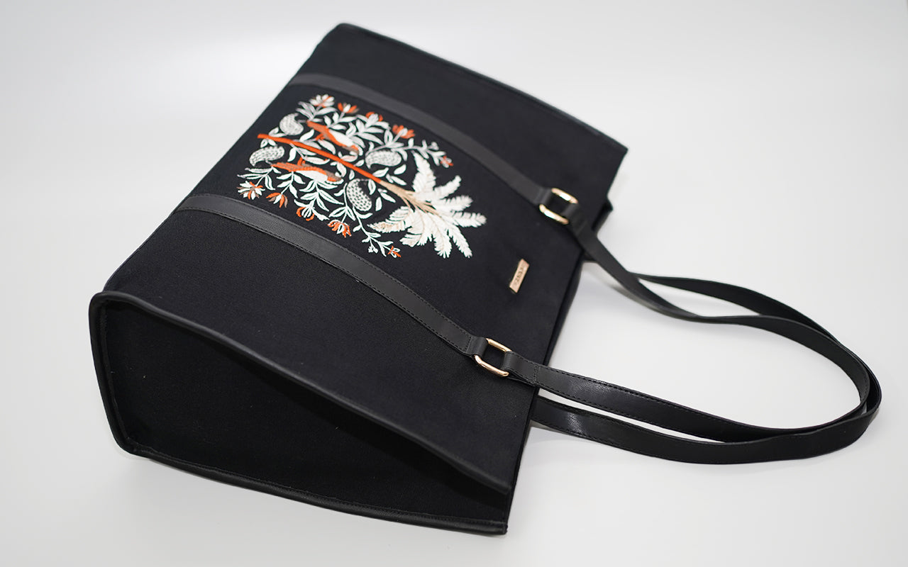 Palmora Tote